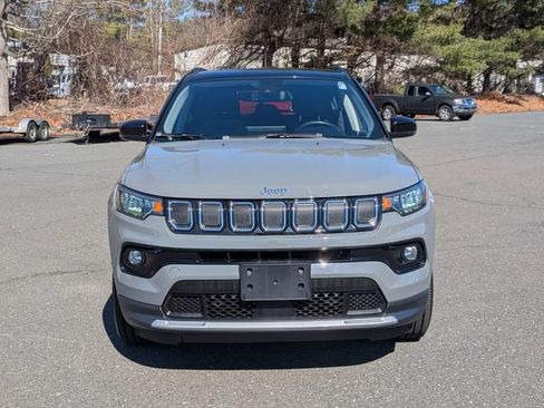 Certified 2022 Jeep Compass Limited AWD/4WD image 2