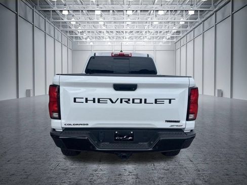 Used 2026 Chevrolet Colorado ZR2 w/ Technology Package AWD/4WD image 33