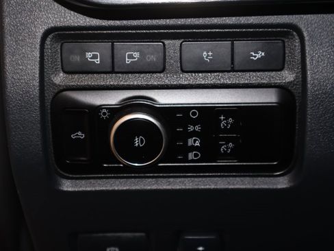 Used 2023 Ford F250 Lariat w/ Lariat Ultimate Package image 28