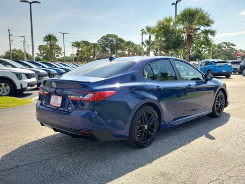 Used 2026 Toyota Camry SE FWD image 4