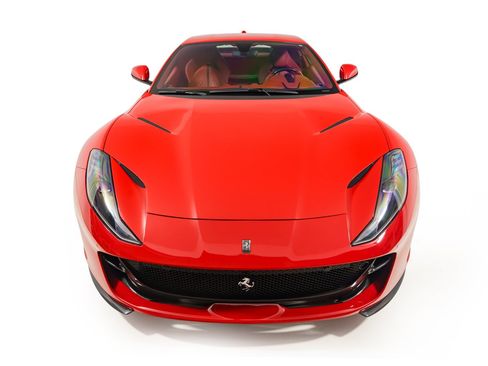 Used 2018 Ferrari 812 Superfast RWD image 5