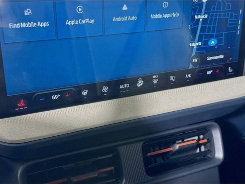 Used 2025 Ford Maverick Lariat image 27