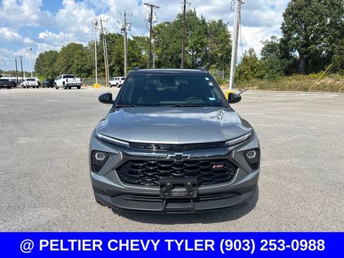 Used 2024 Chevrolet TrailBlazer RS w/ Convenience Package FWD image 2