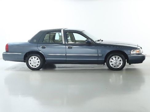 Used 2008 Mercury Grand Marquis GS image 12