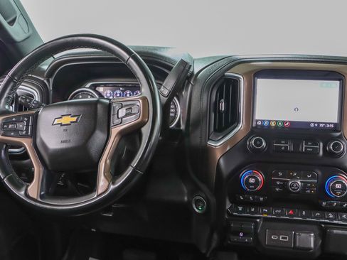 Used 2023 Chevrolet Silverado 2500 High Country w/ Z71 Off-Road Package image 18