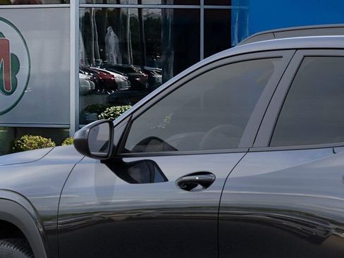 New 2026 Chevrolet Trax LT w/ Driver Confidence Package image 12