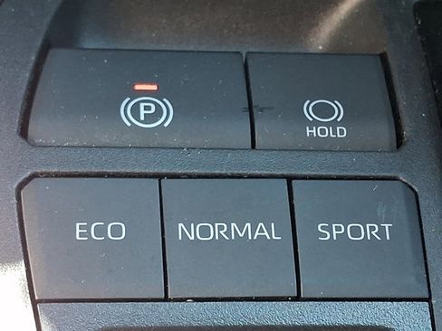 Used 2024 Toyota RAV4 XLE image 23