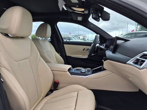 Used 2025 BMW 330i Sedan w/ Premium Package RWD image 24