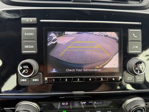 Used 2019 Honda CR-V LX image 22