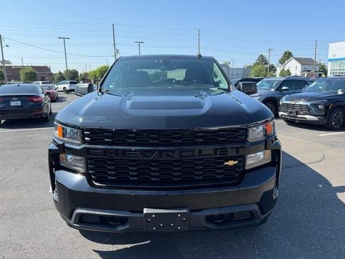 Certified 2022 Chevrolet Silverado 1500 Custom RWD image 2