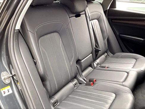 Used 2025 Audi Q5 2.0T Premium image 17
