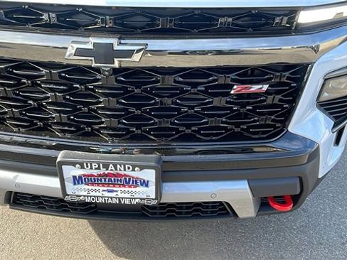 New 2026 Chevrolet Traverse Z71 w/ Enhanced Driving Package image 9