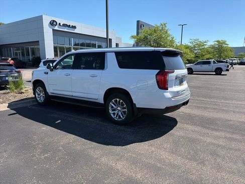 Used 2024 GMC Yukon XL SLT w/ SLT Luxury Package AWD/4WD image 8