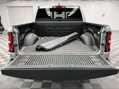 Used 2025 RAM 1500 Big Horn AWD/4WD image 32