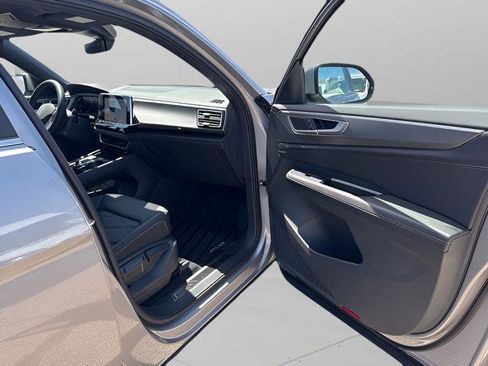 New 2025 Volkswagen Atlas Cross Sport SE image 23