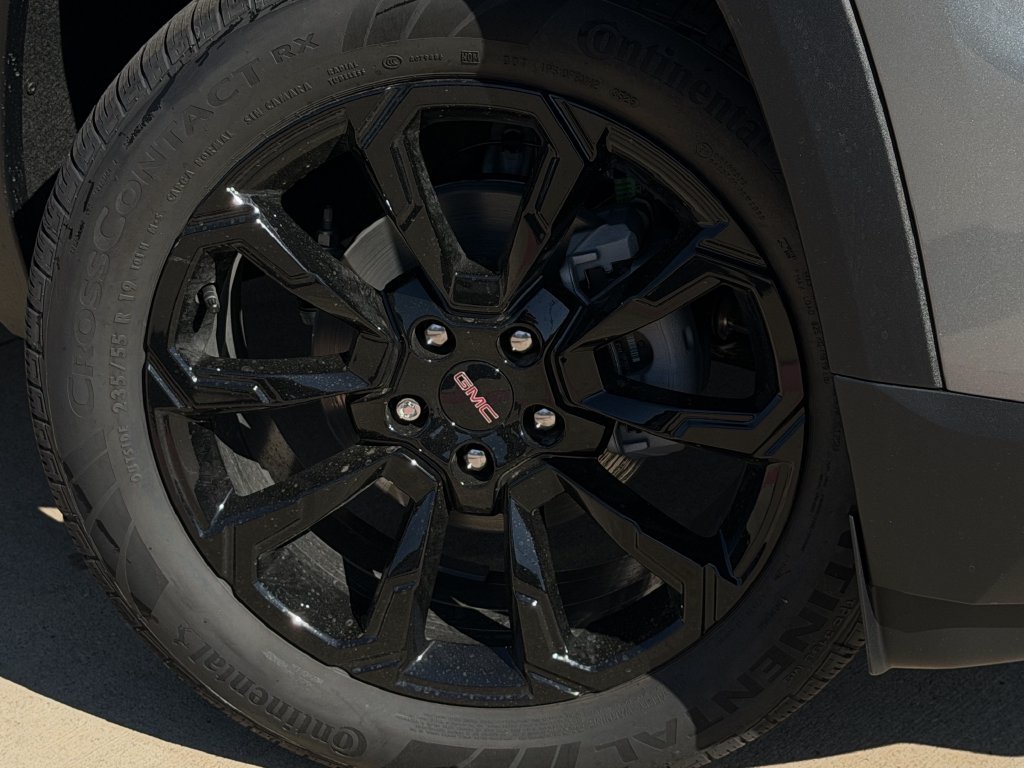 New 2027 GMC Terrain Elevation w/ Elevation Premium Package FWD image 9