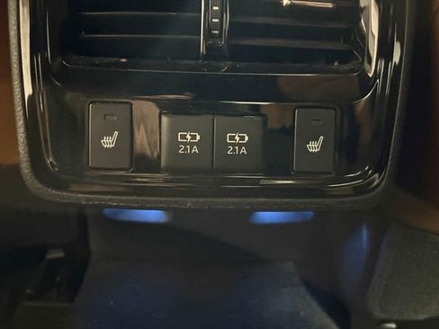 Used 2020 Toyota Avalon Limited w/ Advanced Safety Package image 16