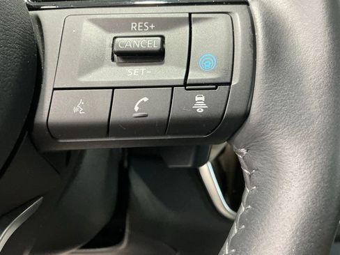 Used 2023 Nissan Rogue SL w/ SL Premium Package image 24