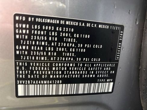 Certified 2022 Volkswagen Tiguan SE w/ Panoramic Sunroof Package image 12