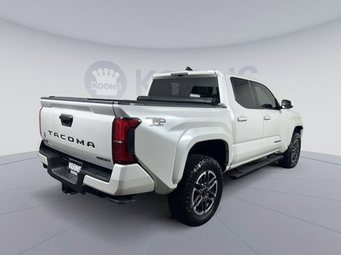 Used 2024 Toyota Tacoma TRD Sport image 7