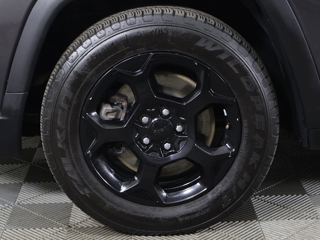 Used 2024 Jeep Compass Trailhawk AWD/4WD image 19
