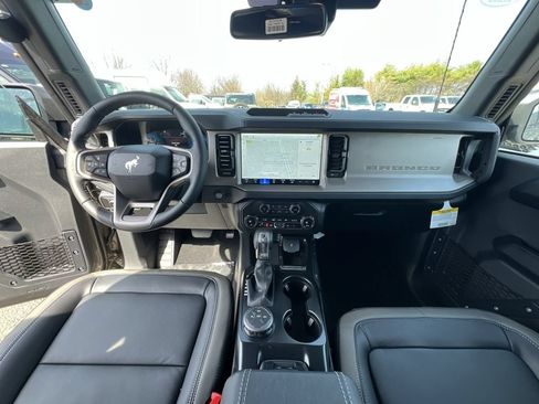 New 2026 Ford Bronco Outer Banks AWD/4WD image 23