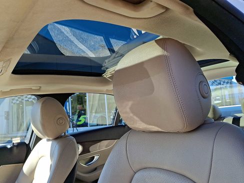 Used 2015 Mercedes-Benz C 300 4MATIC Sedan image 11