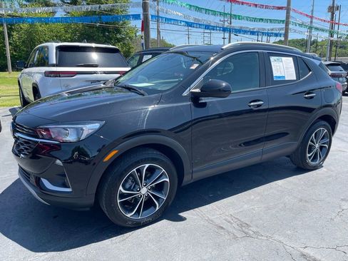 Used 2023 Buick Encore GX Select w/ Safety Package II AWD/4WD image 2