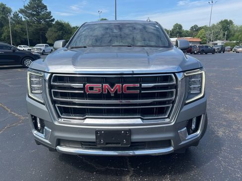 Used 2023 GMC Yukon XL SLT w/ SLT Premium Package AWD/4WD image 4