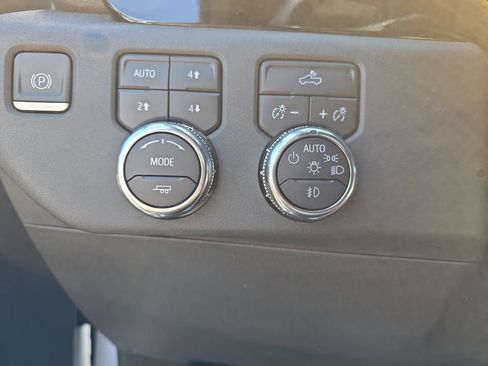 Used 2023 GMC Sierra 1500 Elevation AWD/4WD image 26