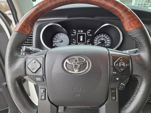 Used 2020 Toyota Sequoia Platinum image 25
