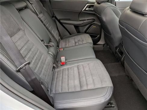 New 2026 Mitsubishi Outlander SE AWD/4WD image 29