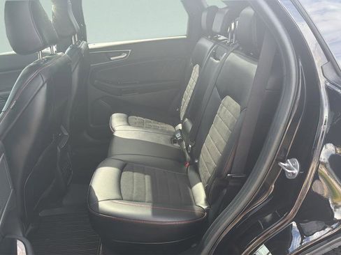 Certified 2020 Ford Edge ST-Line w/ Cold Weather Package AWD/4WD image 48