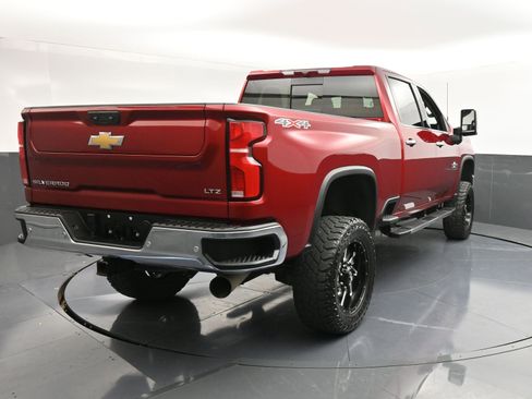Used 2024 Chevrolet Silverado 2500 LTZ w/ LTZ Texas Edition image 8