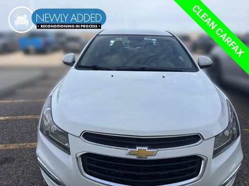 Used 2015 Chevrolet Cruze LT FWD image 1