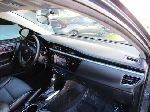 Used 2016 Toyota Corolla image 10