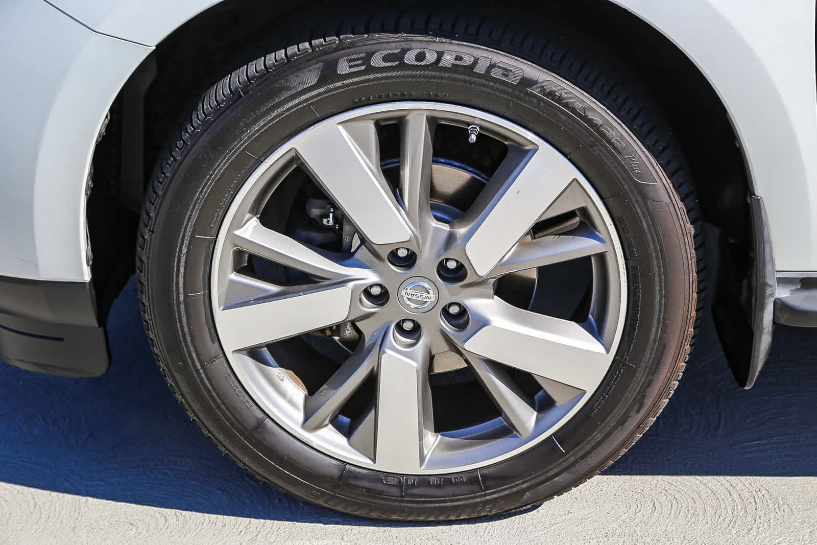 Used 2013 Nissan Pathfinder Platinum FWD image 10
