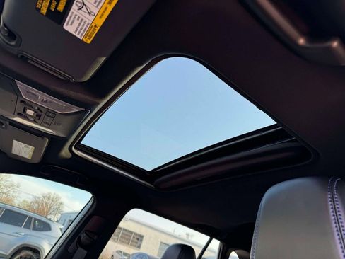 Used 2022 Toyota RAV4 XSE image 21