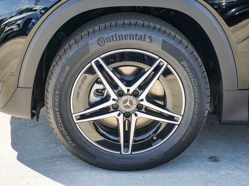 Used 2024 Mercedes-Benz EQB 300 4MATIC image 10