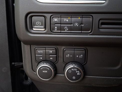 Used 2023 Chevrolet Tahoe Premier image 26