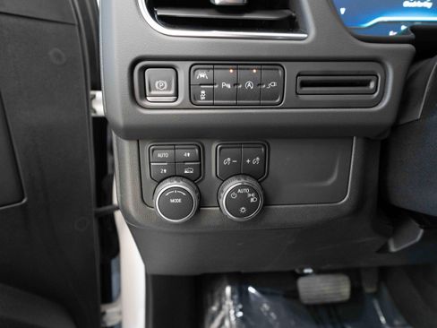 Used 2022 Chevrolet Tahoe LT AWD/4WD image 11