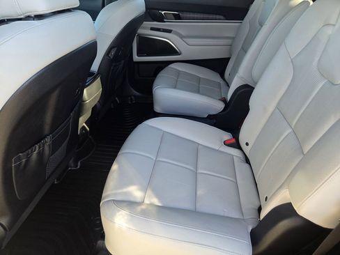 Certified 2024 Kia Telluride SX image 32