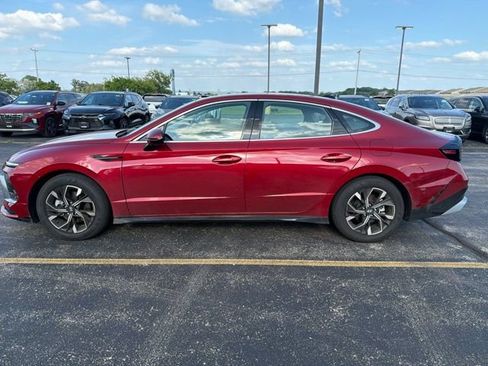 Certified 2025 Hyundai Sonata SEL AWD/4WD image 6