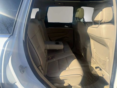Used 2014 Jeep Grand Cherokee Overland w/ Advanced Technology Group AWD/4WD image 42