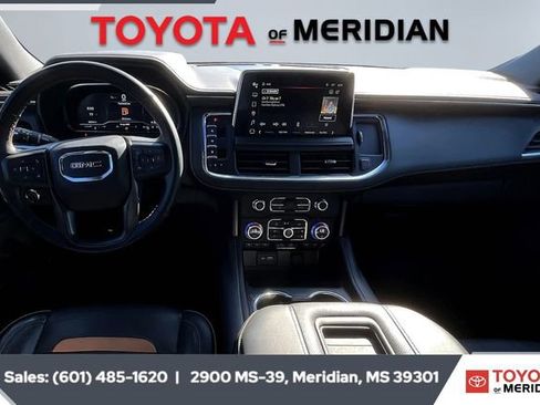 Used 2023 GMC Yukon AT4 w/ AT4 Premium Package image 12