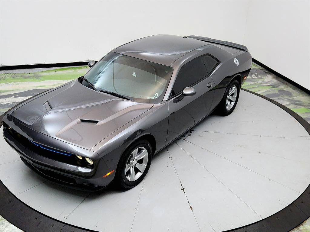 Used 2020 Dodge Challenger SXT RWD image 13