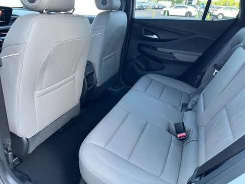 New 2026 Buick Envista Avenir FWD image 11