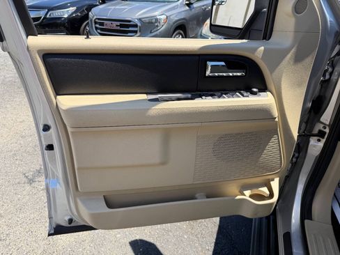 Used 2016 Ford Expedition XL AWD/4WD image 11