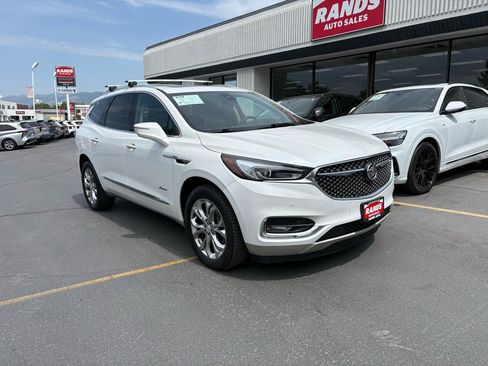 Used 2019 Buick Enclave Avenir w/ Avenir Technology Package AWD/4WD image 2