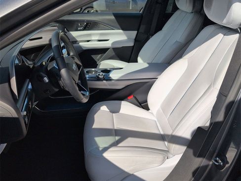 Certified 2023 Cadillac Lyriq Luxury image 21